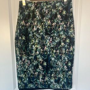 RW and Co. Floral pencil skirt